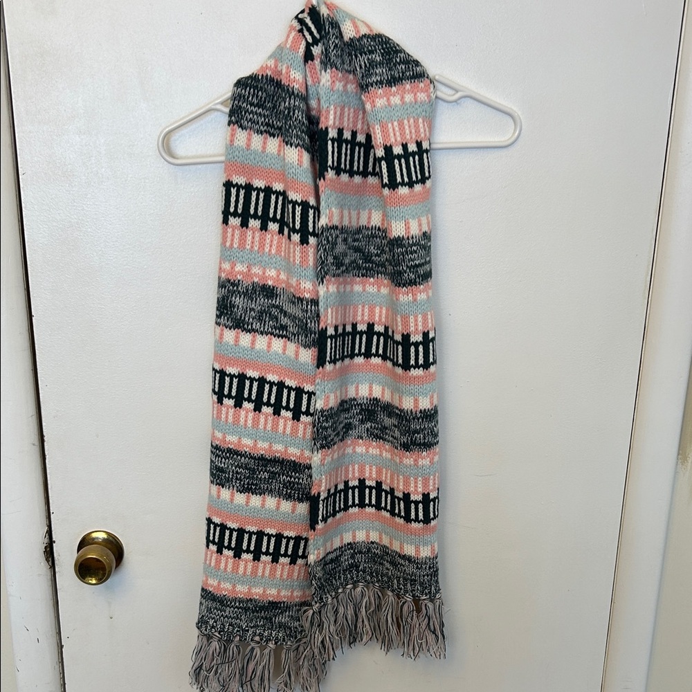 Duluth Trading Holiday Scarf NWT